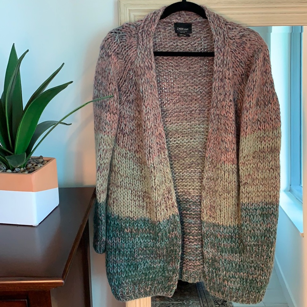 ZARA KNIT chunky Italian yarn sweater in pink & blue (USA size medium) ✨